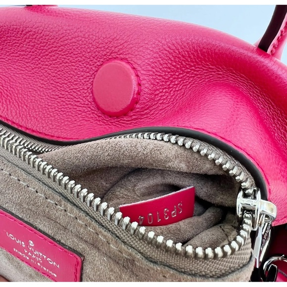 Louis Vuitton W Tote PM Satchel Crossbody Monogram Tuffetage Franboise Red - Picture 10 of 10